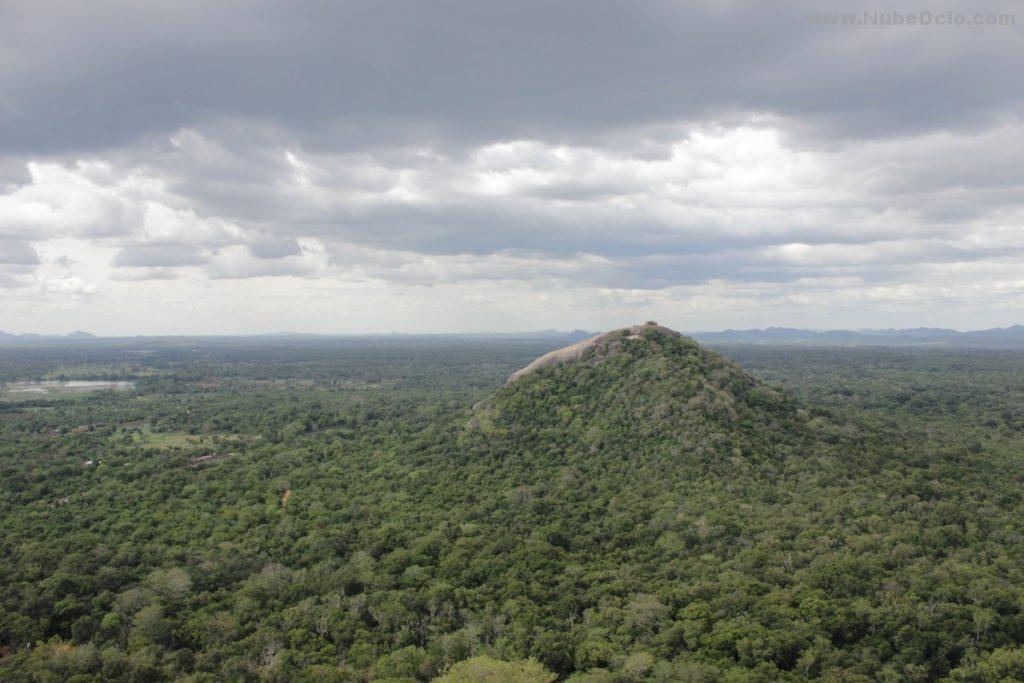 Roca Pidurangala Sri Lanka