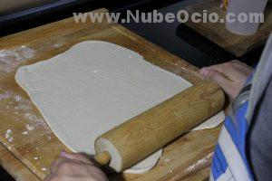 Extendiendo la masa de pizza