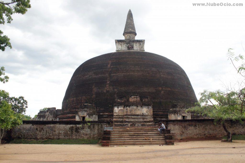 Estupa Rankot Vehera Polonnaruwa Sri Lanka