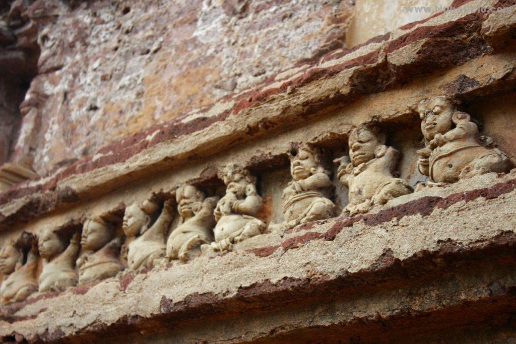 Casa de la imagen de Tivanka Polonnaruwa Sri Lanka