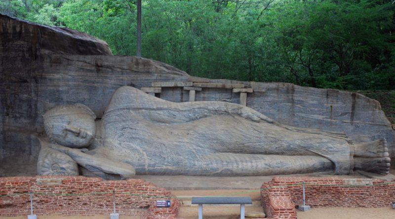 Buda Polonnaruwa Sri Lanka