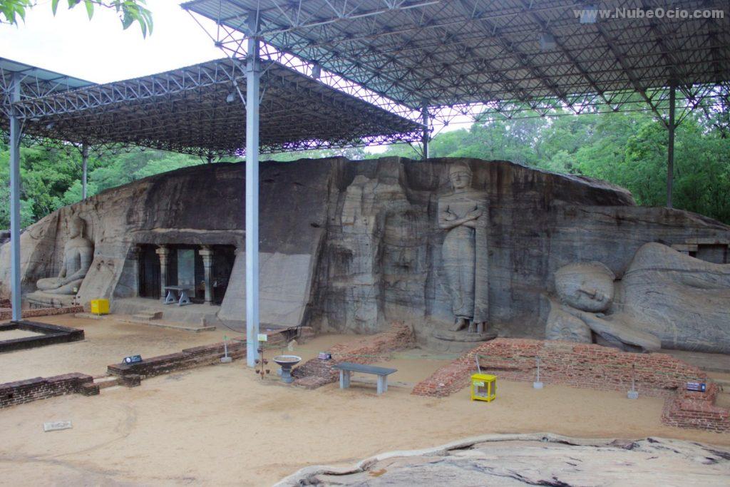 Budas Gigantes Gal Vihara Polonnaruwa Sri Lanka